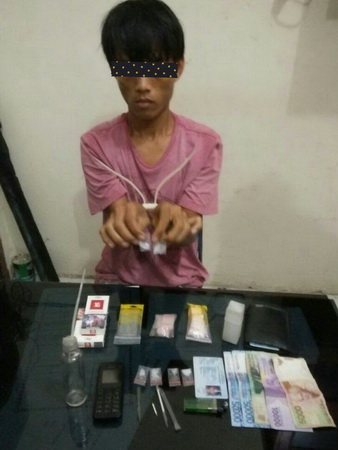 Edarkan Shabu, Seorang Mahasiswa Dibekuk Satnarkoba Polres Kampar